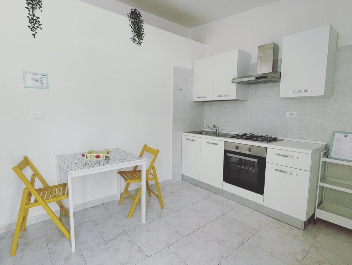 Al Meriggio Apartments Brucoli Bagian luar foto